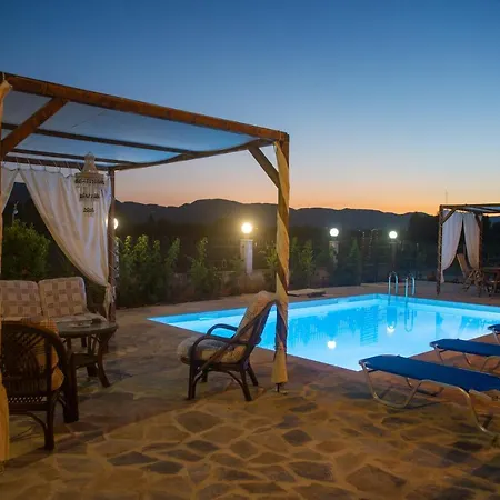 Estate Tsoukalas With Pool - Perfect For Large Groups Next To Laganas Offering Incredible Greek Hospitality By Mana Gers Сasa de vacaciones Ambelokipoi (Zakynthos)