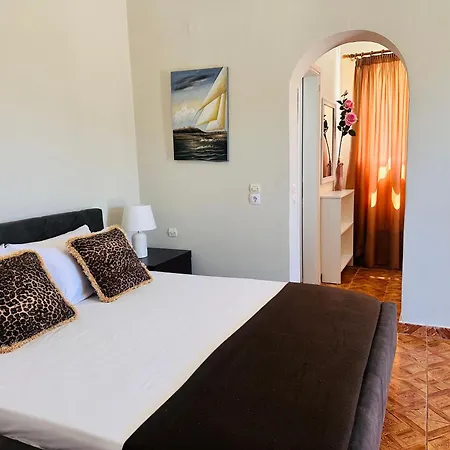 Estate Tsoukalas With Pool - Perfect For Large Groups Next To Laganas Offering Incredible Greek Hospitality By Mana Gers Tatil Evi