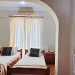 펜션 Estate Tsoukalas With Pool - Perfect For Large Groups Next To Laganas Offering Incredible Greek Hospitality By Mana Gers Ambelokipoi (Zakynthos)