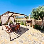 펜션 Estate Tsoukalas With Pool - Perfect For Large Groups Next To Laganas Offering Incredible Greek Hospitality By Mana Gers *
